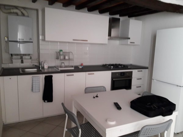 appartamento in vendita a Carrara in zona Centro Città