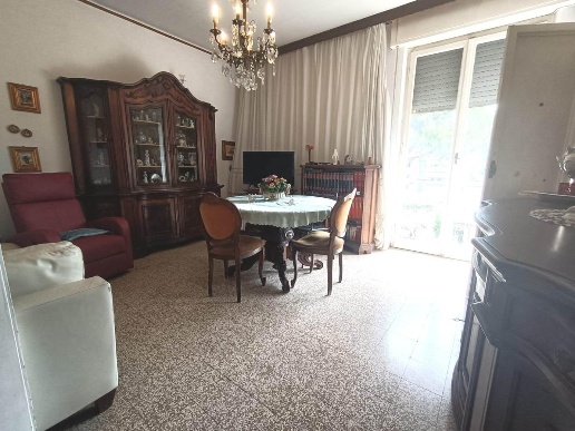 appartamento in vendita a Carrara in zona Sant'Antonio