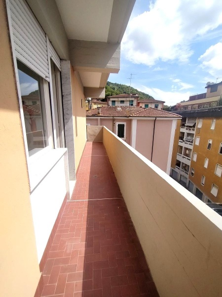 appartamento in vendita a Carrara in zona Centro Città