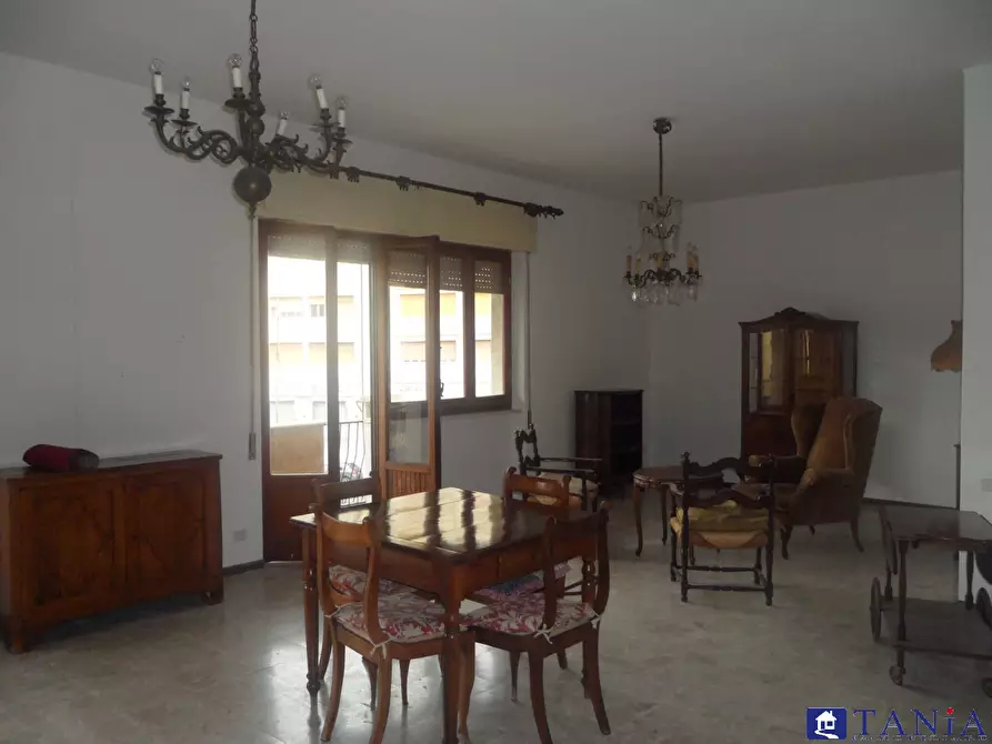 appartamento in vendita a Carrara in zona Avenza