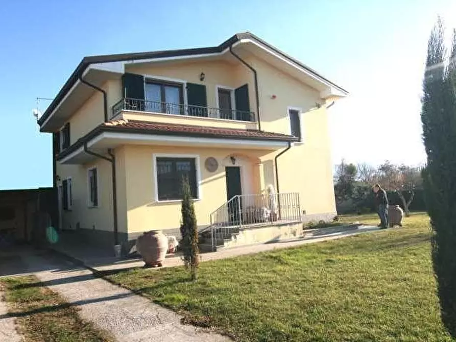 casa indipendente in vendita a Carrara in zona Marina di Carrara