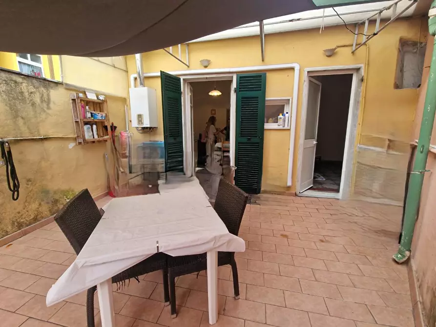 appartamento in vendita a Carrara in zona Miseglia