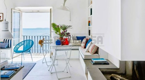 appartamento in vendita a Carrara in zona Marina di Carrara