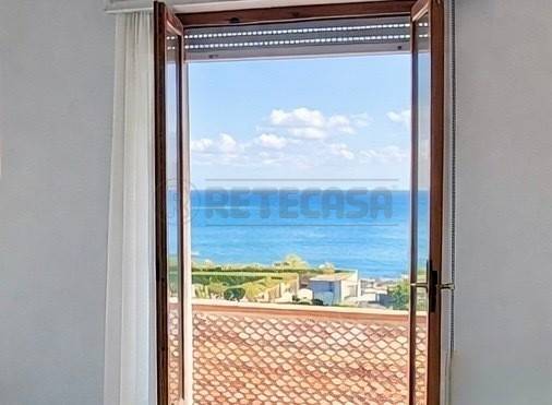 appartamento in vendita a Carrara in zona Marina di Carrara