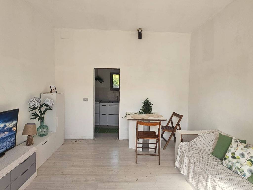 casa indipendente in vendita a Carrara in zona Avenza