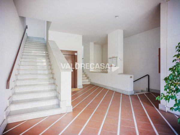 appartamento in vendita a Carrara in zona Avenza