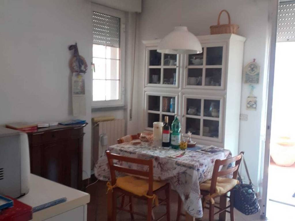 appartamento in vendita a Carrara in zona Marina di Carrara