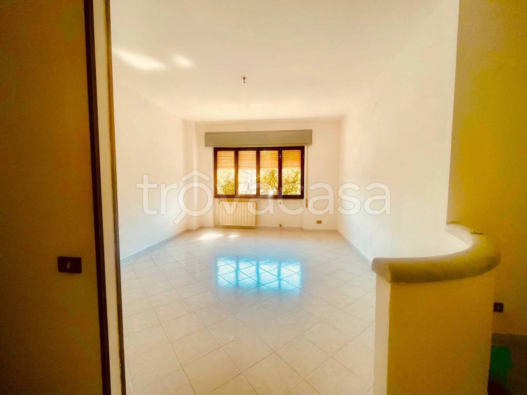appartamento in vendita a Carrara in zona Avenza