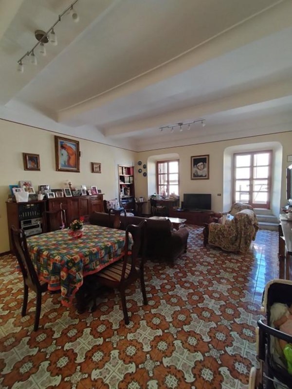 appartamento in vendita a Carrara in zona Centro Città