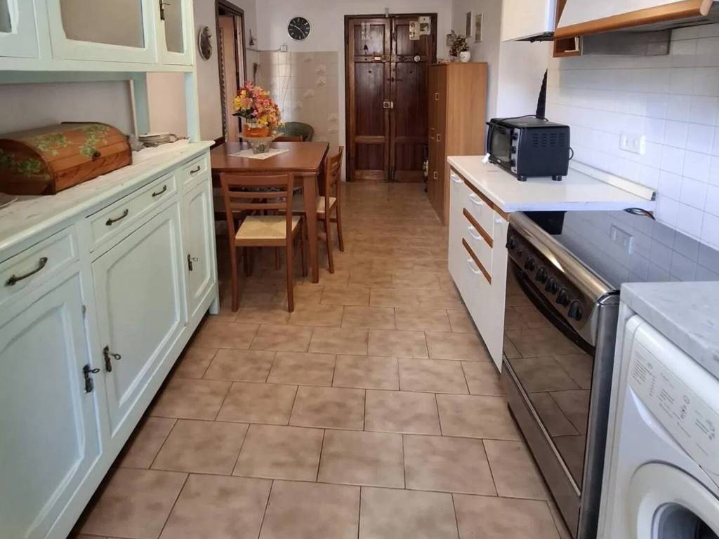 appartamento in vendita a Carrara in zona Centro Città
