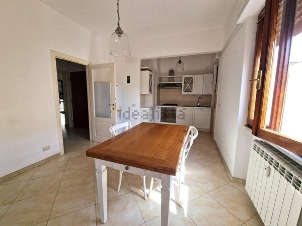 appartamento in vendita a Carrara in zona Avenza
