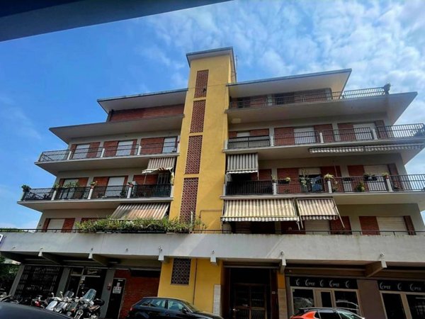 appartamento in vendita a Carrara in zona Marina di Carrara