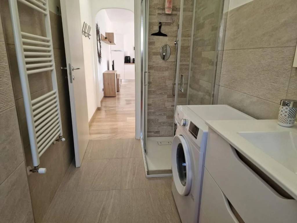 appartamento in vendita a Carrara in zona Marina di Carrara