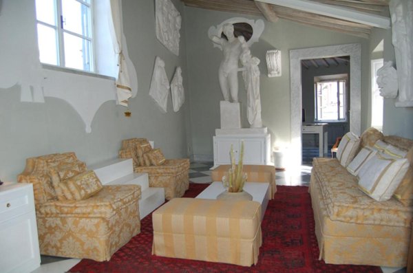 casa indipendente in vendita a Carrara in zona Bedizzano