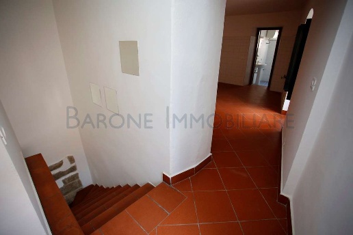 appartamento in vendita a Carrara in zona Sorgnano
