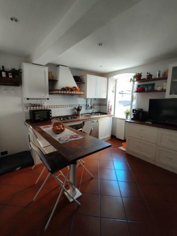 appartamento in vendita a Carrara in zona Avenza