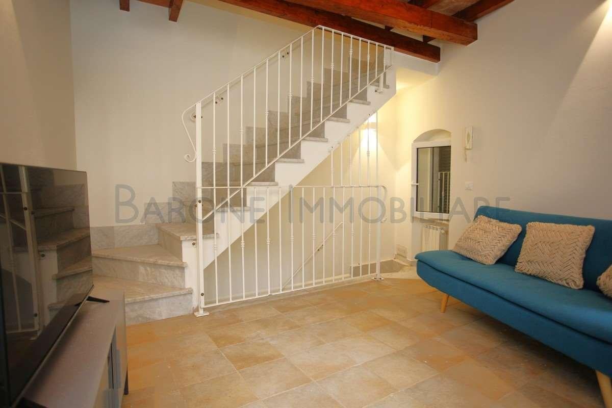 appartamento in vendita a Carrara in zona Sorgnano