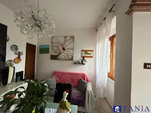 appartamento in vendita a Carrara in zona Sorgnano