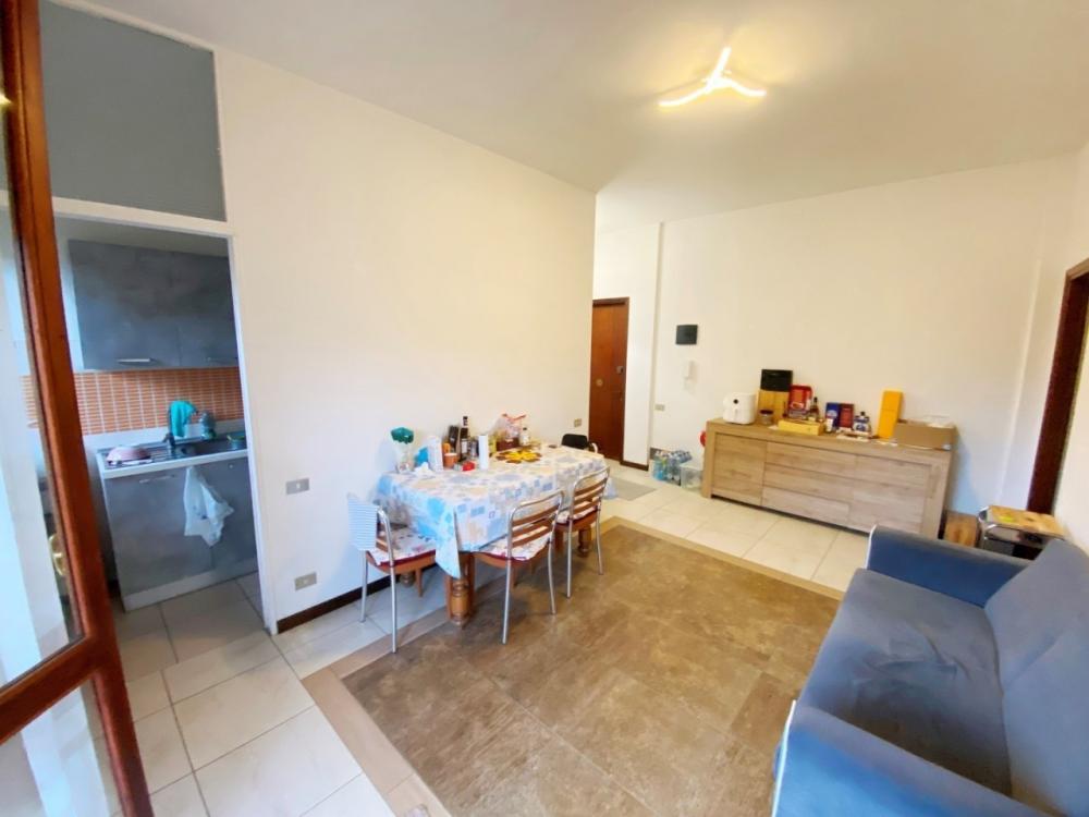 appartamento in vendita a Carrara in zona Marina di Carrara