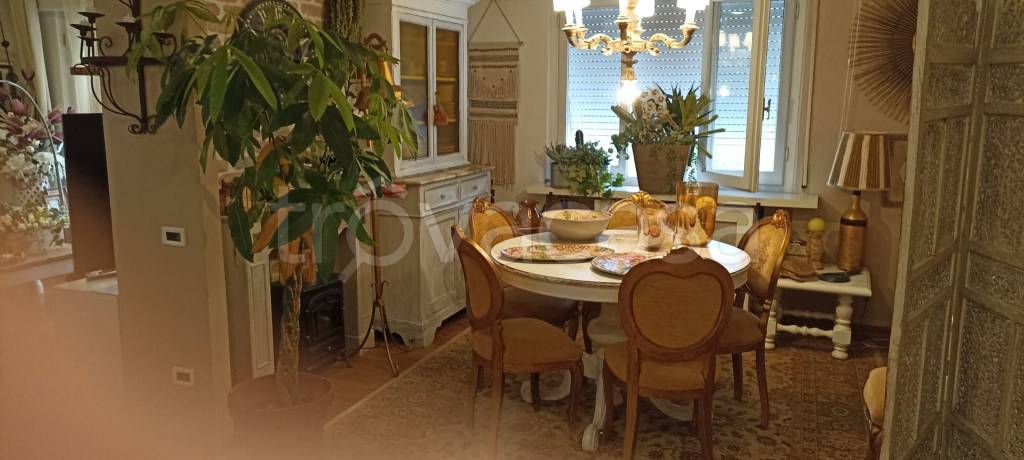 appartamento in vendita a Carrara in zona Centro Città