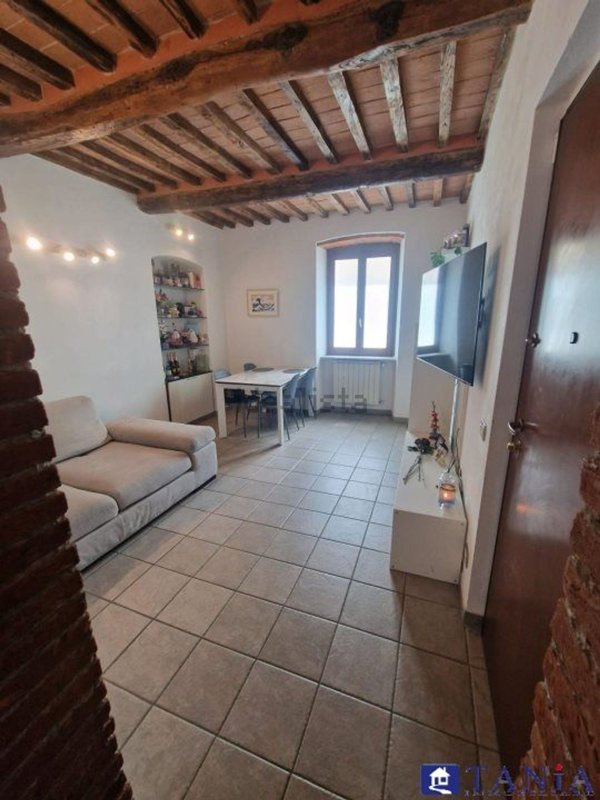 appartamento in vendita a Carrara in zona Centro Città