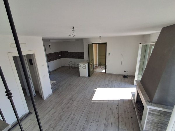 appartamento in vendita a Carrara in zona Fossone