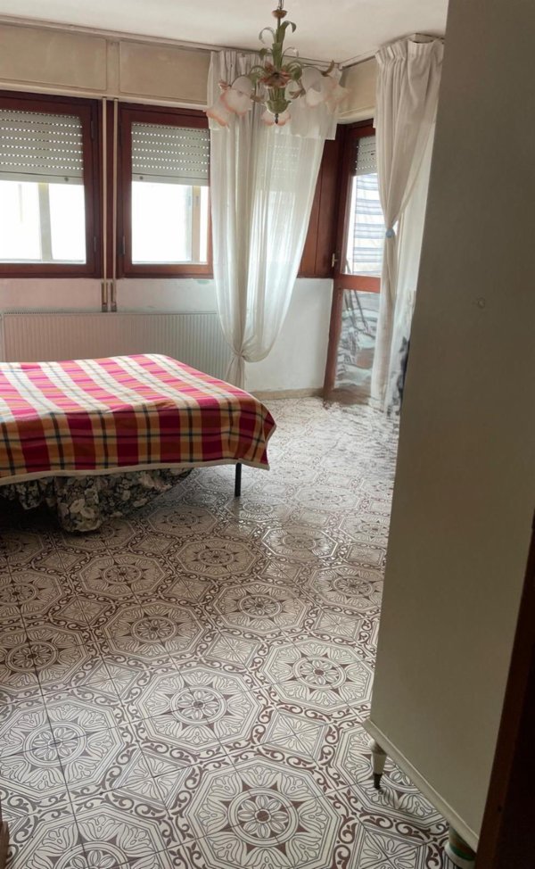 appartamento in vendita a Carrara in zona Marina di Carrara