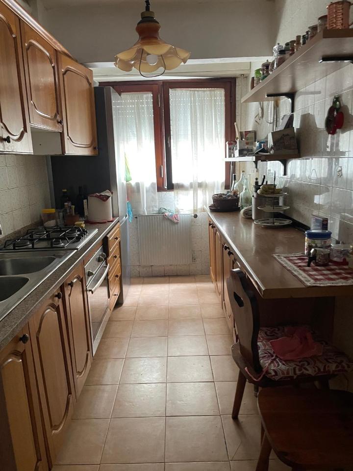 appartamento in vendita a Carrara in zona Marina di Carrara