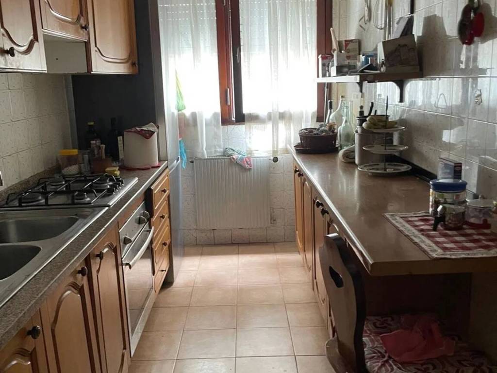 appartamento in vendita a Carrara in zona Marina di Carrara