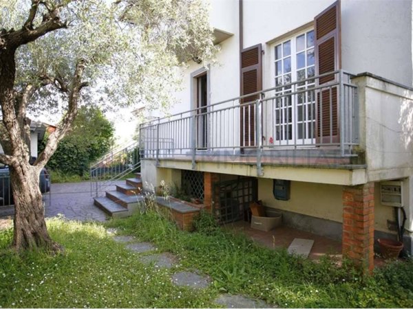 casa indipendente in vendita a Carrara in zona Marina di Carrara