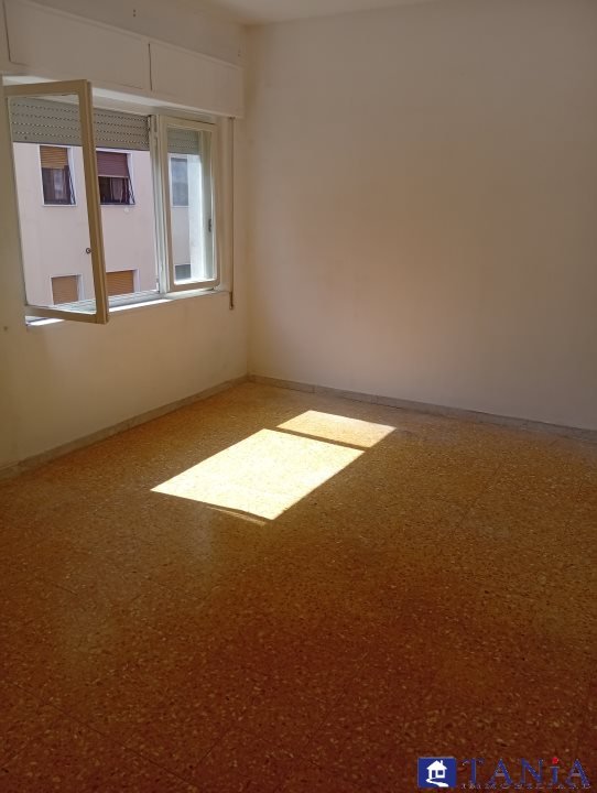 appartamento in vendita a Carrara in zona Marina di Carrara