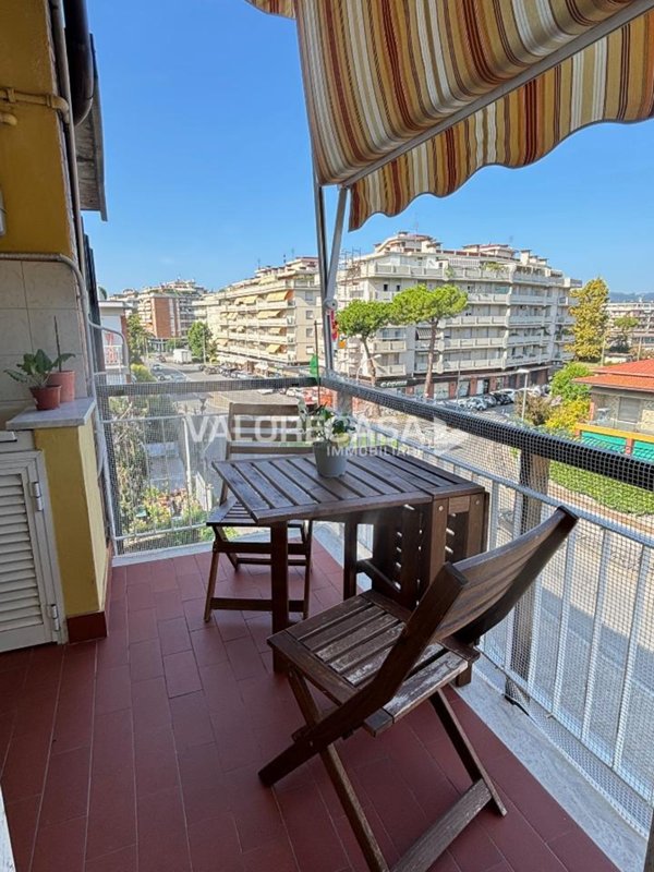 appartamento in vendita a Carrara in zona Marina di Carrara