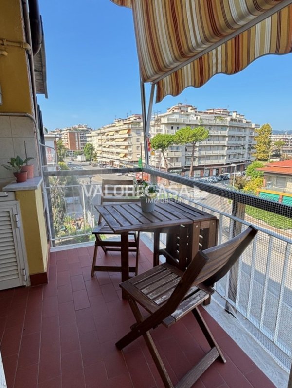 appartamento in vendita a Carrara in zona Marina di Carrara
