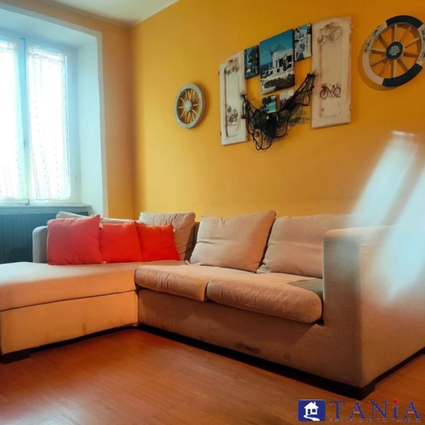appartamento in vendita a Carrara in zona Marina di Carrara