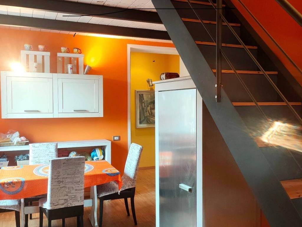 appartamento in vendita a Carrara in zona Marina di Carrara