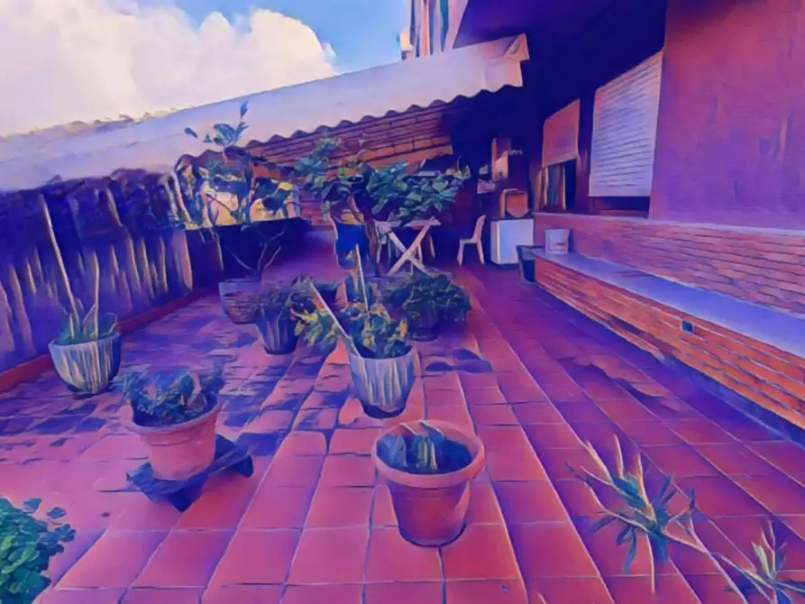 appartamento in vendita a Carrara in zona Marina di Carrara