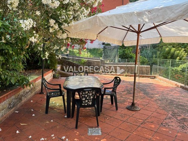 appartamento in vendita a Carrara in zona Codena