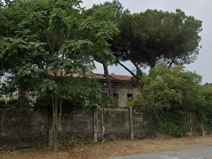 capannone in vendita a Carrara in zona Nazzano