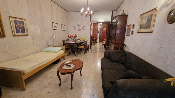 appartamento in vendita a Carrara in zona Marina di Carrara