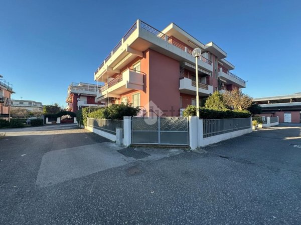 appartamento in vendita a Carrara in zona Marina di Carrara