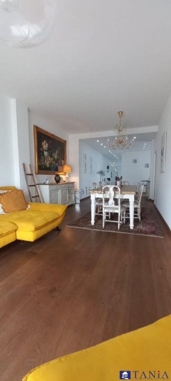 appartamento in vendita a Carrara in zona Marina di Carrara
