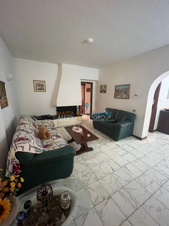 appartamento in vendita a Carrara in zona Avenza