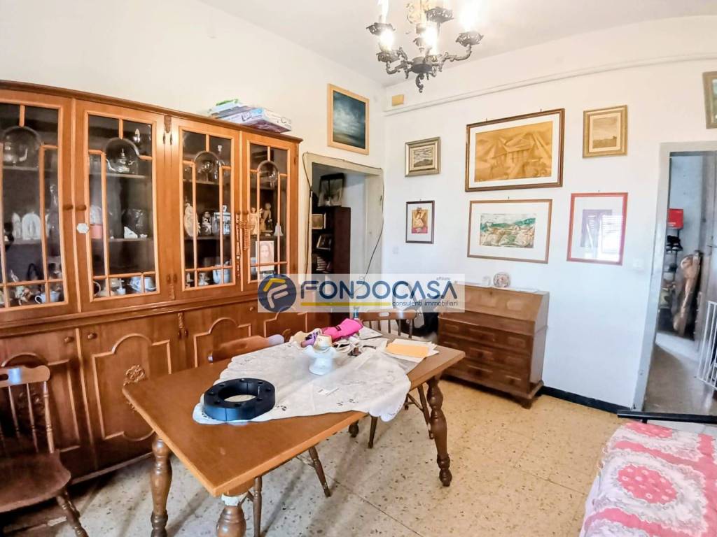appartamento in vendita a Carrara in zona Marina di Carrara