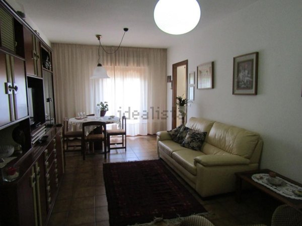 appartamento in vendita a Carrara in zona Avenza