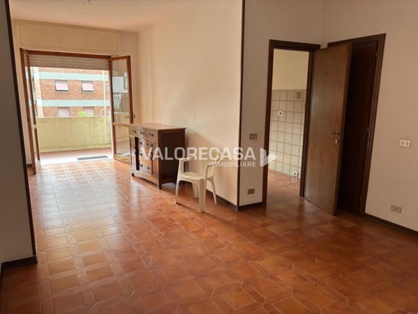 appartamento in vendita a Carrara in zona Centro Città