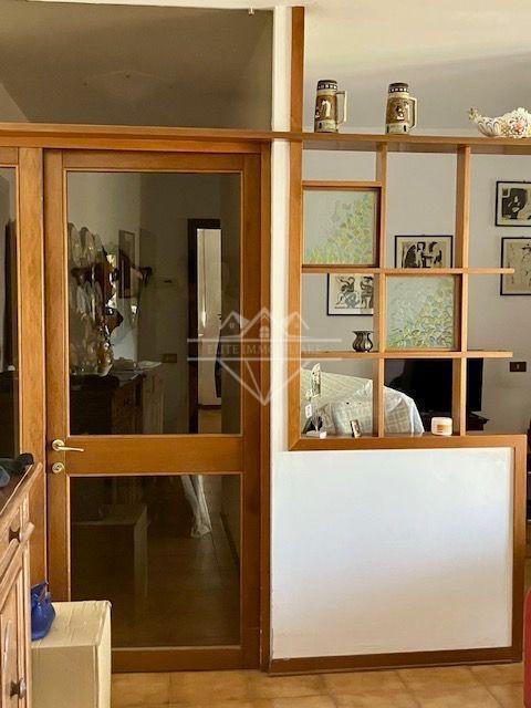 appartamento in vendita a Carrara in zona Bonascola