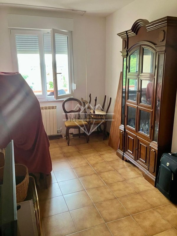 appartamento in vendita a Carrara in zona Bonascola