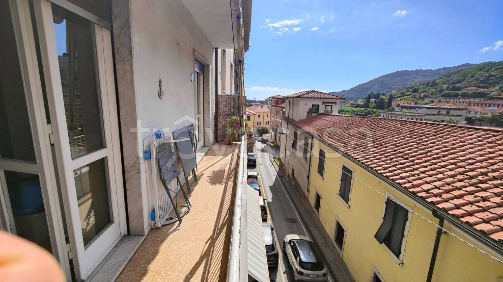 appartamento in vendita a Carrara in zona Centro Città