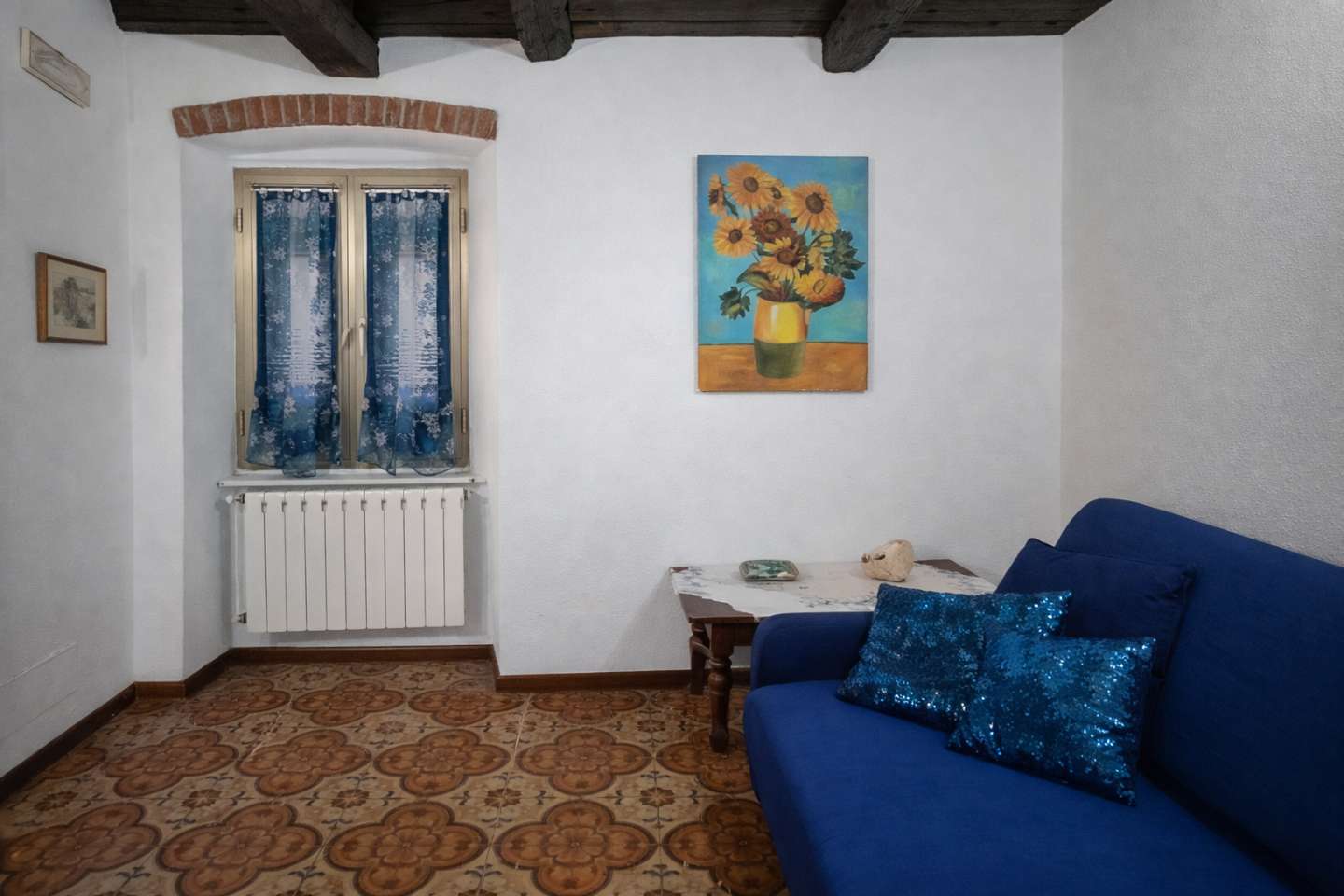 intera palazzina in vendita a Carrara in zona Fontia