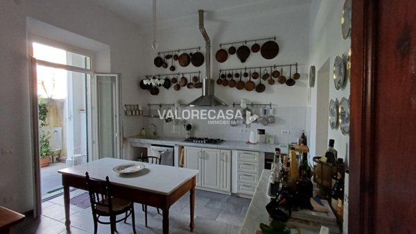 appartamento in vendita a Carrara in zona Marina di Carrara